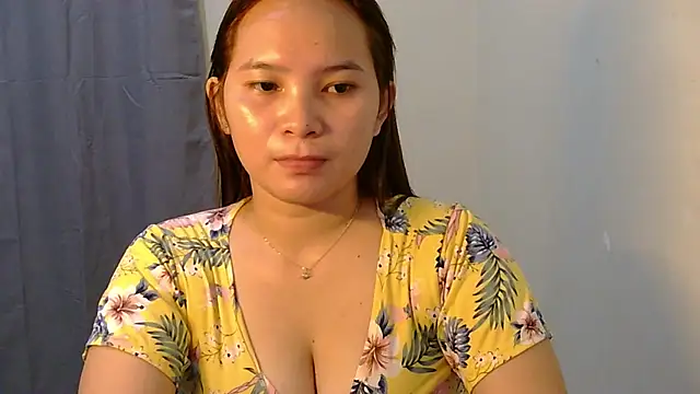 Fhwilloughbyxx online show from July 2026 11:21:01 AM