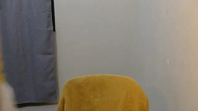 Fhwilloughbyxx online show from July 2026 10:37:01 AM