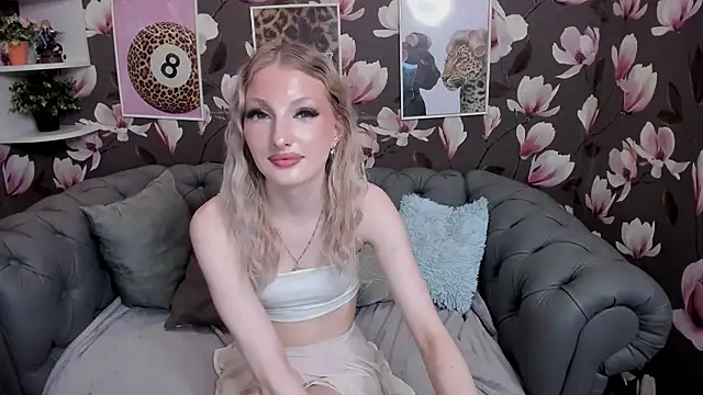 Kristi Sin online show from June 2026 02:48:01 PM