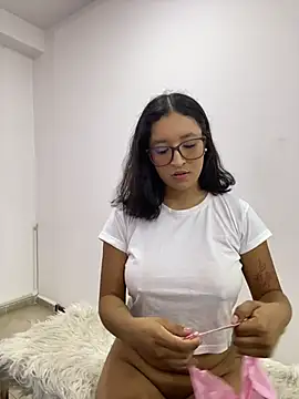 Julieta Vegaax online show from July 2026 07:37:01 PM