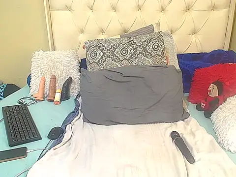 NoviaveeXXX online show from June 2026 08:20:01 PM