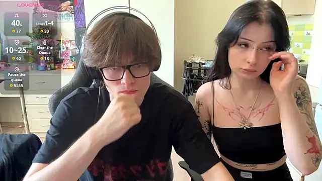 JadeNoiiir online show from June 2026 07:25:01 AM
