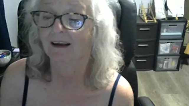 Joleendelacroix online show from July 2026 04:19:01 AM