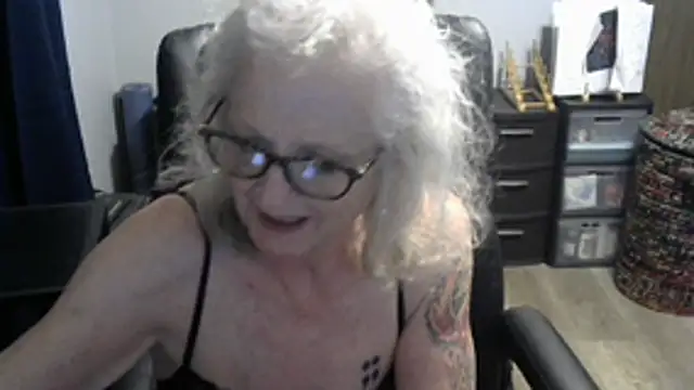 Joleendelacroix online show from July 2026 02:18:01 AM