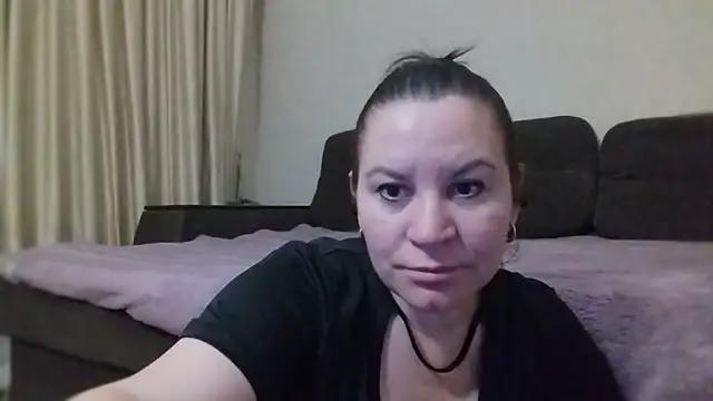 Snapshot of Lauralison chatting on June 2026 08:14:02 PM Lauralison online show from June 2026 08:14:02 PM