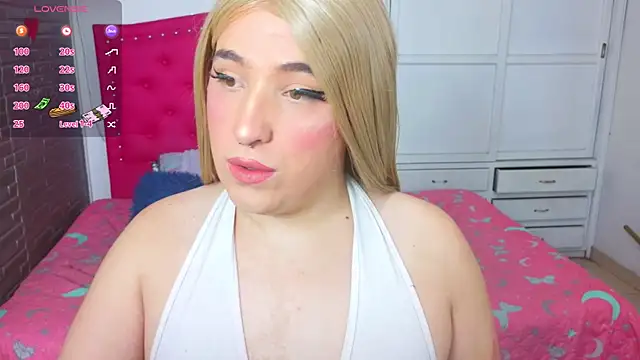 Snapshot of roxxy_pink_ chatting on July 2026 02:02:02 AM roxxy pink online show from July 2026 02:02:02 AM