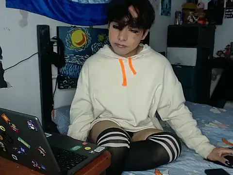 Snapshot of Tiff_-Styles chatting on June 2026 10:04:02 PM Tiff -Styles online show from June 2026 10:04:02 PM