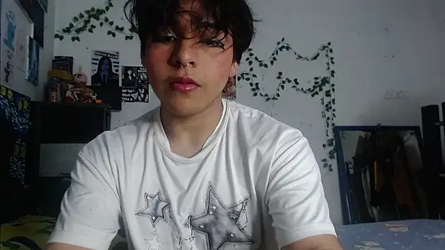 Snapshot of Tiff_-Styles chatting on June 2026 09:23:01 PM Tiff -Styles online show from June 2026 09:23:01 PM