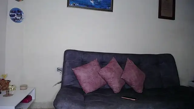  saray m online show from October 2025 03:08:02 AM