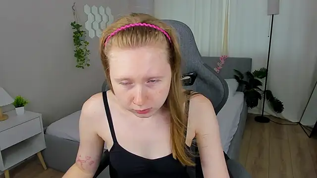 LiliTiny online show from August 2026 01:25:02 AM