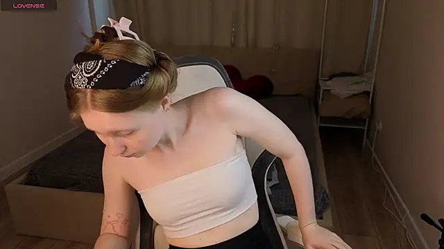 LiliTiny online show from July 2026 02:07:02 AM