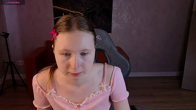 LiliTiny online show from June 2026 01:22:01 AM