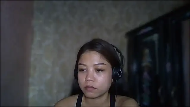 Snapshot of MicheleSigmond chatting on June 2026 06:52:02 AM MicheleSigmond online show from June 2026 06:52:02 AM