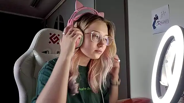 FunnyLila online show from June 2026 05:14:02 AM