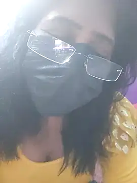 Snapshot of Zaara-Rose chatting on July 2026 07:17:01 AM Zaara-Rose online show from July 2026 07:17:01 AM