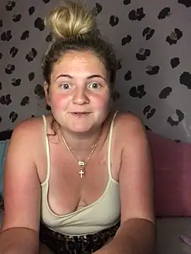 Juicy BabeXo online show from June 2026 10:37:01 PM