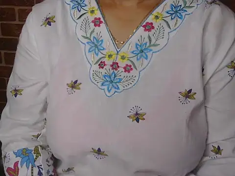 Snapshot of loving_queen1 chatting on June 2026 04:13:02 PM loving queen1 online show from June 2026 04:13:02 PM