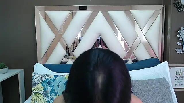 Amara Connors online show from July 2026 01:35:02 PM