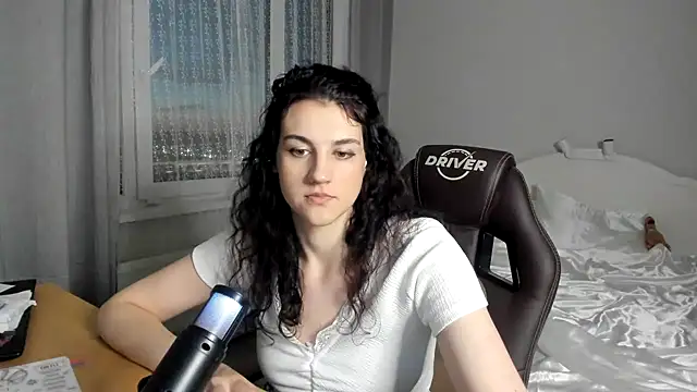 Snapshot of Avelinatt chatting on July 2026 09:23:02 PM Avelinatt online show from July 2026 09:23:02 PM