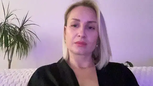 Delissaxx online show from June 2026 07:11:01 PM