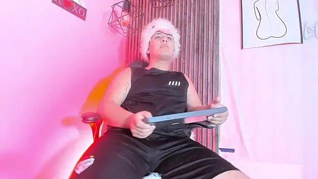 Liam grey01  online show from June 2026 07:30:02 PM