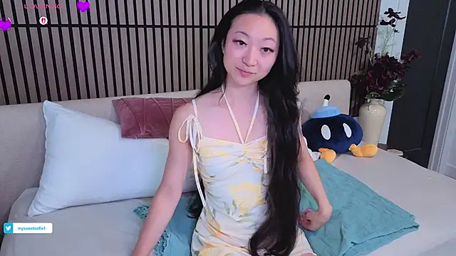 Snapshot of MySweetSofie chatting on July 2026 03:51:01 AM MySweetSofie online show from July 2026 03:51:01 AM