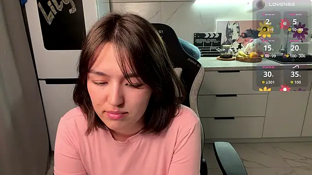 LilyPopss online show from June 2026 07:30:02 PM