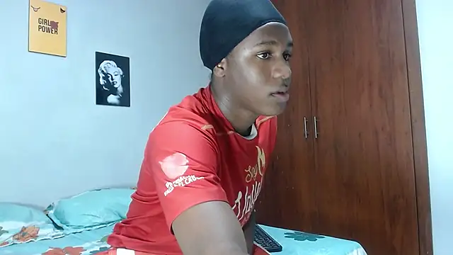 lukyblue1 online show from June 2026 07:11:01 PM