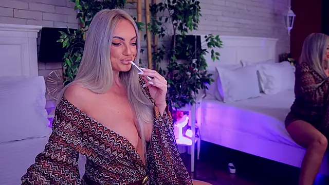 annabellahot online show from November 2025 04:40:02 AM