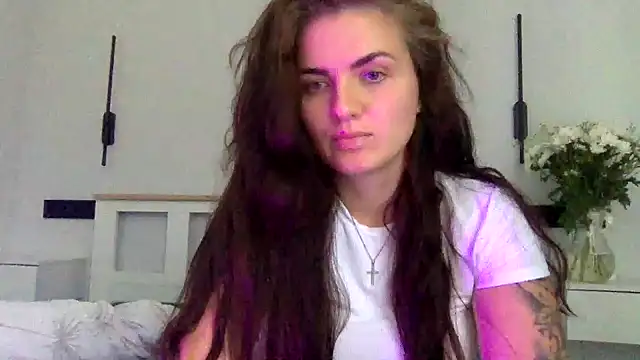 Snapshot of Violeya chatting on June 2026 09:42:02 AM Violeya online show from June 2026 09:42:02 AM