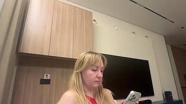 Dorielle online show from June 2026 06:02:02 PM