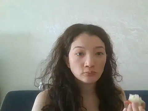 Snapshot of Calenyagi chatting on July 2026 05:30:01 AM Calenyagi online show from July 2026 05:30:01 AM