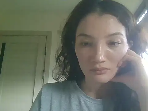 Snapshot of Calenyagi chatting on June 2026 12:27:02 PM Calenyagi online show from June 2026 12:27:02 PM