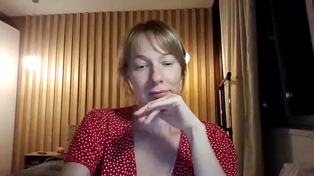 Deloriada online show from July 2026 04:02:02 PM
