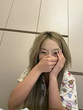 Uugirl00 online show from June 2026 03:51:02 PM