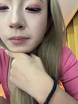 Snapshot of Uugirl00 chatting on July 2026 02:31:02 PM Uugirl00 online show from July 2026 02:31:02 PM