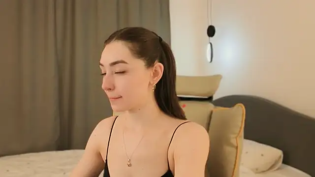 cherrylatte online show from June 2026 07:22:02 PM