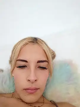 VIOLETA-1122 online show from August 2026 08:35:01 PM