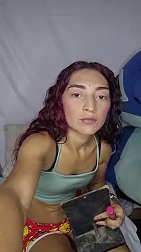 luna traviesha online show from June 2026 06:28:01 PM