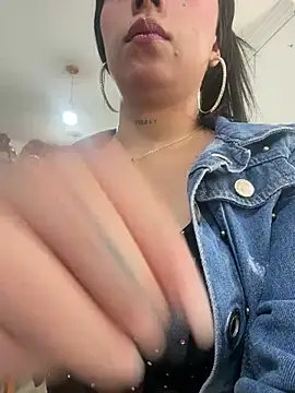 LilacNoir online show from August 2026 04:02:02 PM