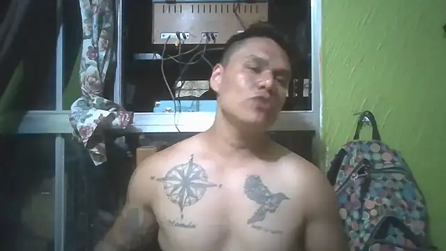 Snapshot of LatinoLeones chatting on July 2026 03:49:01 AM LatinoLeones online show from July 2026 03:49:01 AM