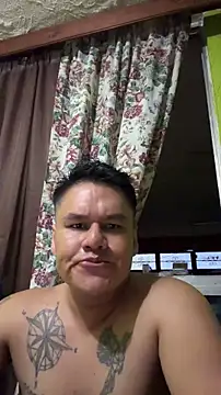 Snapshot of LatinoLeones chatting on June 2026 01:45:02 AM LatinoLeones online show from June 2026 01:45:02 AM