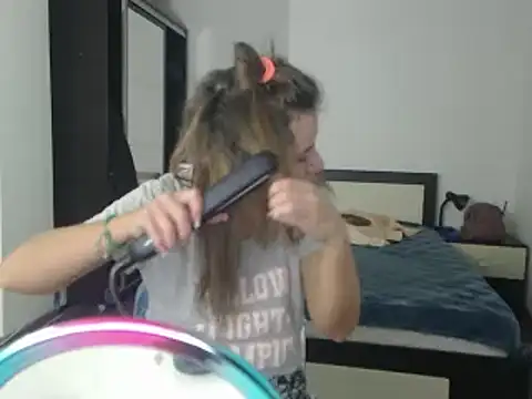 DedeSibel online show from February 2025 05:43:02 AM