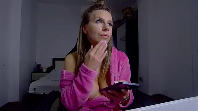 DedeSibel online show from April 2026 04:57:02 PM