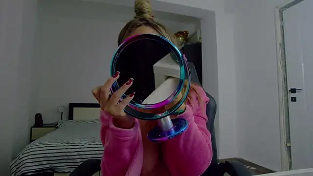 DedeSibel online show from November 2025 08:03:02 AM