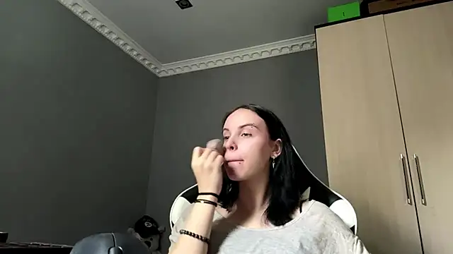 martinienjoyer online show from July 2026 07:53:01 AM