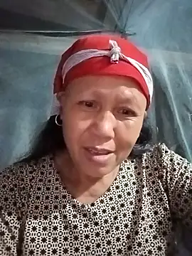 Snapshot of mayhenry chatting on June 2026 01:06:02 PM mayhenry online show from June 2026 01:06:02 PM