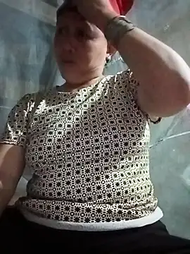 Snapshot of mayhenry chatting on June 2026 01:10:01 PM mayhenry online show from June 2026 01:10:01 PM