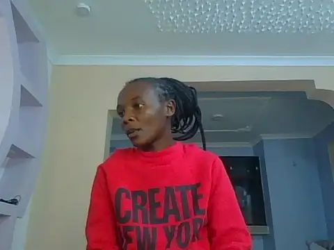 Queenn vee online show from June 2026 06:38:01 PM