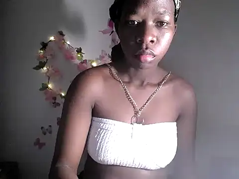 Snapshot of MaliciaRose chatting on July 2026 04:35:02 PM MaliciaRose online show from July 2026 04:35:02 PM